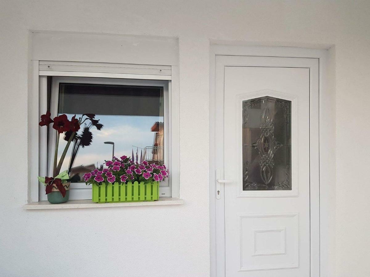 Apartman Bee Appartement Podstrana Buitenkant foto