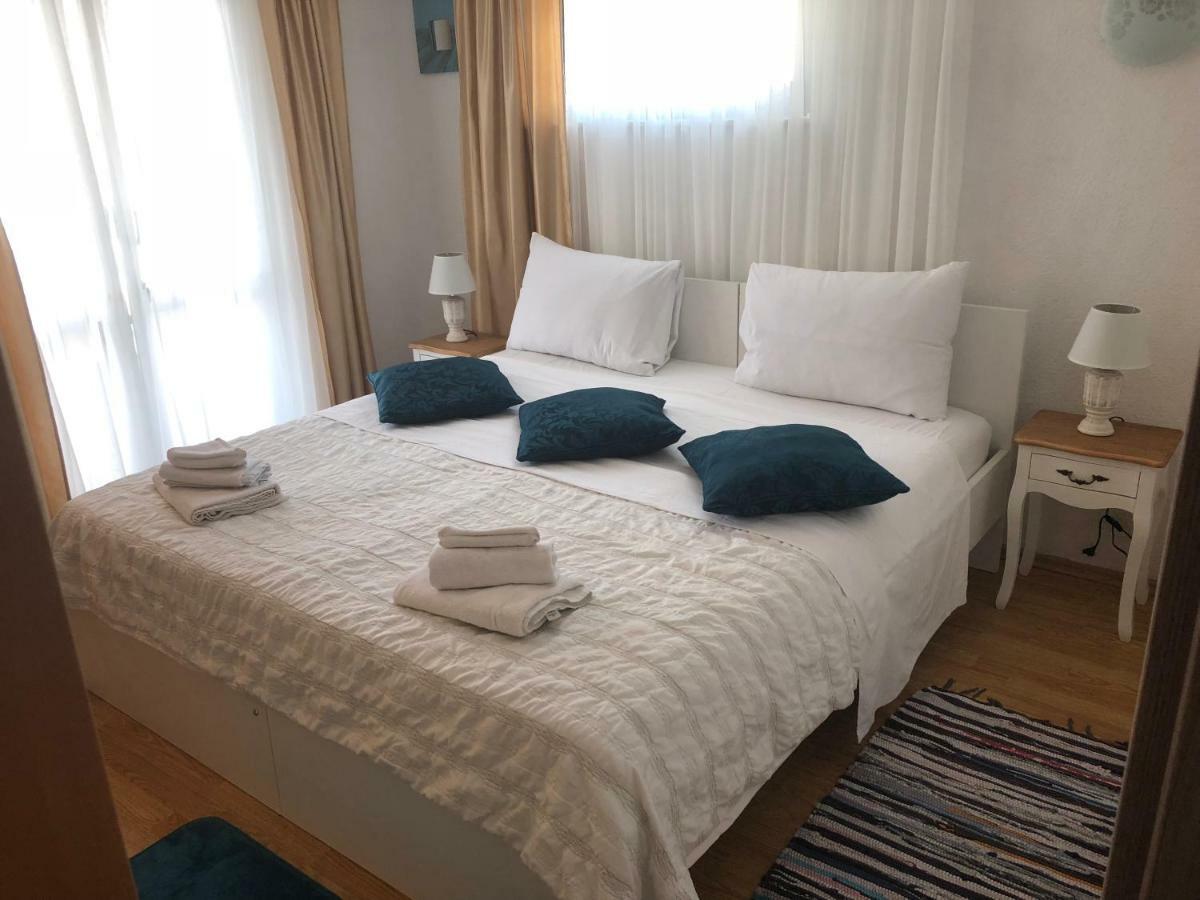 Apartman Bee Appartement Podstrana Buitenkant foto